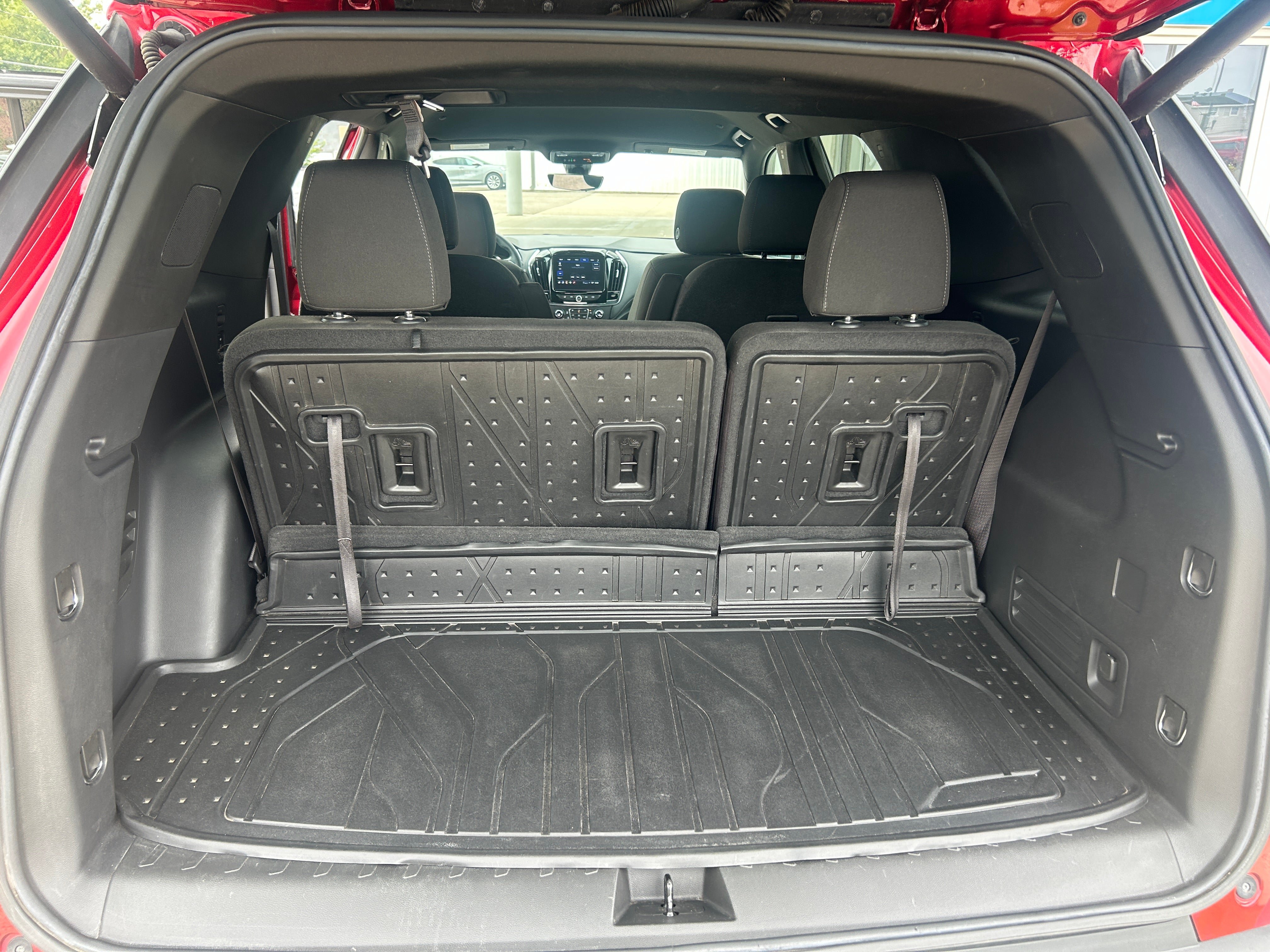 Used 2023 Chevrolet Traverse LT w/ Midnight/Sport Edition AWD/4WD image 39