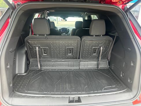 Used 2023 Chevrolet Traverse LT w/ Midnight/Sport Edition AWD/4WD image 39