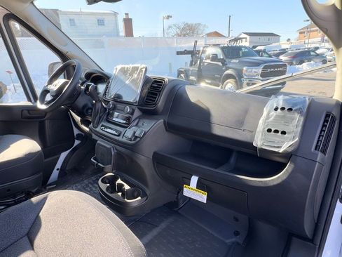 Used 2025 RAM ProMaster 2500 w/ Premium Convenience Group image 20