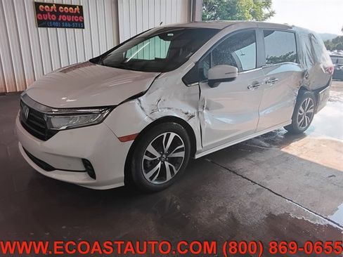 Used 2023 Honda Odyssey Touring image 1