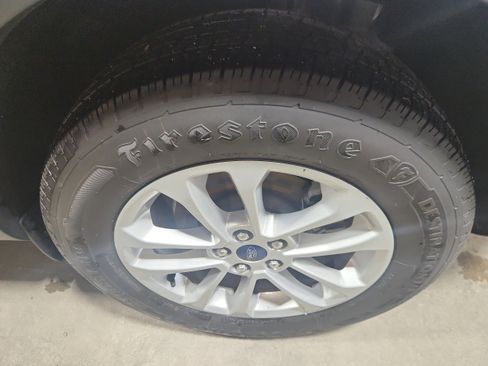 Used 2022 Ford Escape SE image 10