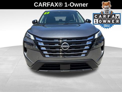 Used 2025 Nissan Rogue S FWD image 2