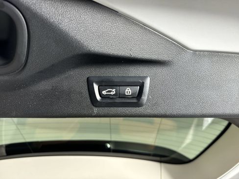 Used 2019 BMW X7 xDrive50i w/ Premium Package image 36