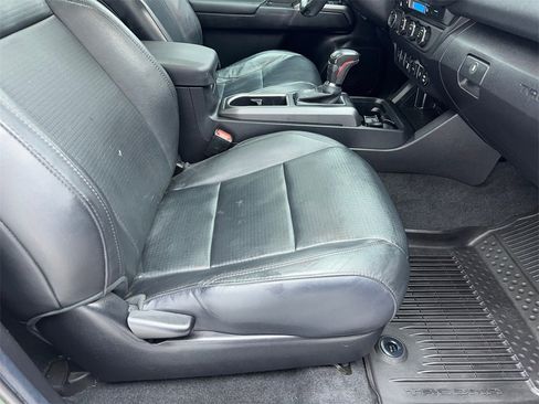 Used 2021 Toyota Tacoma TRD Sport image 46