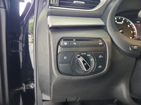 Used 2021 INFINITI QX50 Luxe w/ Appearance Package FWD image 14