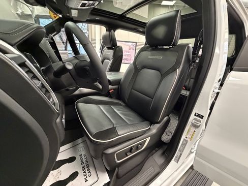 Used 2025 RAM 1500 Laramie w/ Night Edition image 15