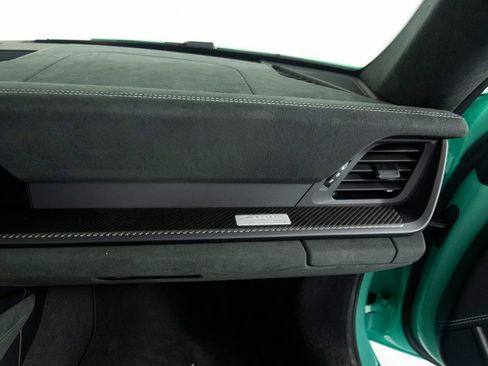 Certified 2026 Porsche 911 GT3 RWD image 38