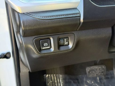 Used 2018 GMC Acadia SLT FWD image 30