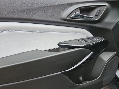 Used 2026 Chevrolet Trax LT w/ Driver Confidence Package image 12