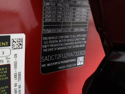 Used 2024 Jaguar F-PACE R-Dynamic S image 59