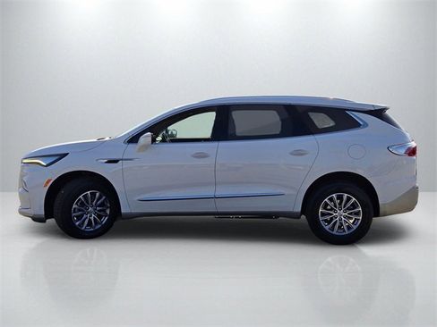 Used 2024 Buick Enclave Essence w/ Trailering Package, 5000 lbs. image 7