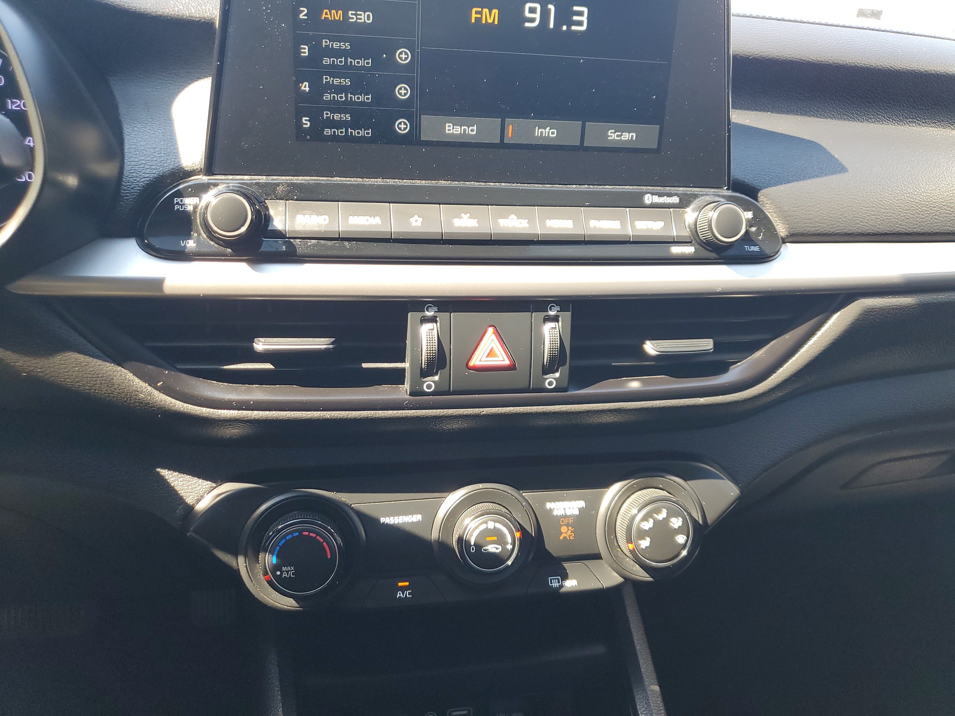 Used 2020 Kia Forte LXS FWD image 20