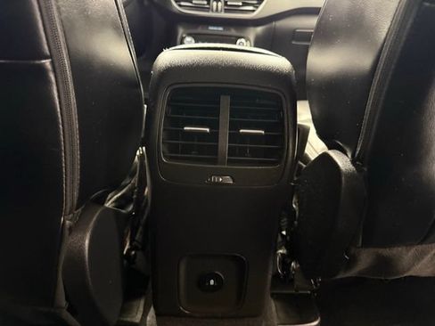 Used 2024 Ford Escape Platinum AWD/4WD image 30
