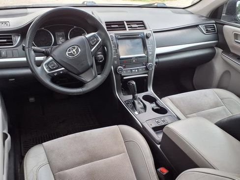 Used 2017 Toyota Camry XSE FWD image 11