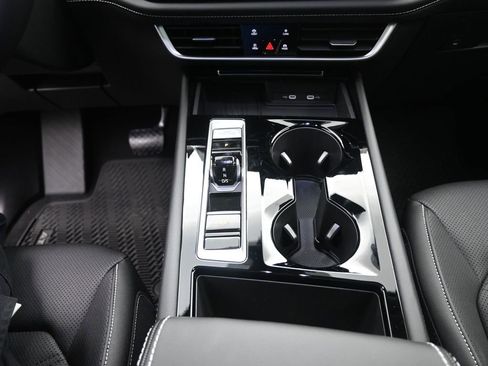 New 2026 Volkswagen Atlas SE FWD image 13