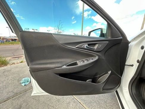 Used 2024 Chevrolet Malibu LT FWD image 10