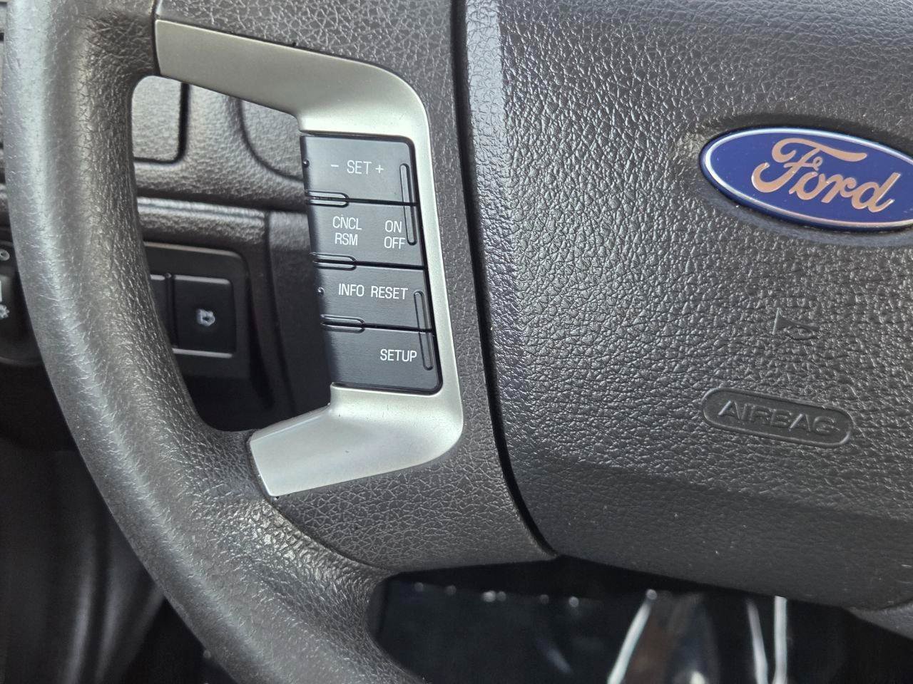 Used 2011 Ford Fusion SE FWD image 26