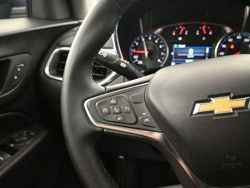 Used 2024 Chevrolet Equinox LT FWD image 16