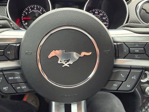 Used 2020 Ford Mustang Coupe RWD image 28