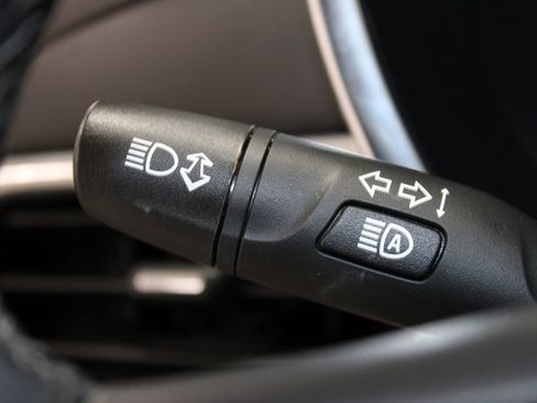 Used 2024 Chevrolet Equinox LT w/ LPO, Floor Liner Package FWD image 38