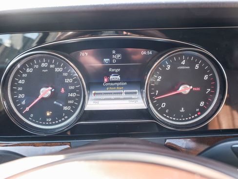 Used 2018 Mercedes-Benz E 300 image 26