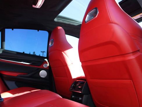 Used 2018 BMW X6 M w/ Executive Package image 17