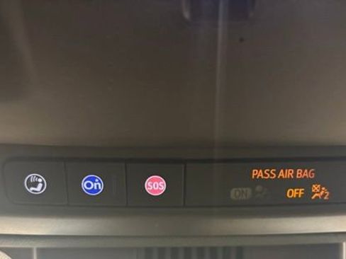 Used 2024 Chevrolet Suburban Premier image 38