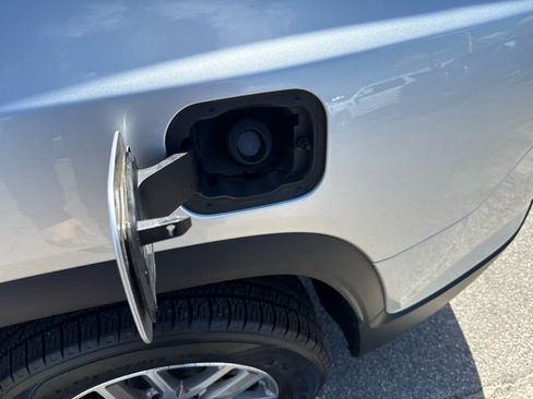 Used 2019 GMC Acadia SLE AWD/4WD image 10