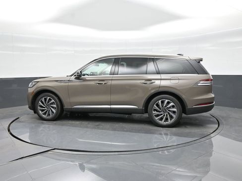 New 2025 Lincoln Aviator 2WD w/ Equipment Group 101A image 4