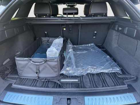 Used 2025 Land Rover Range Rover Velar S AWD/4WD image 19
