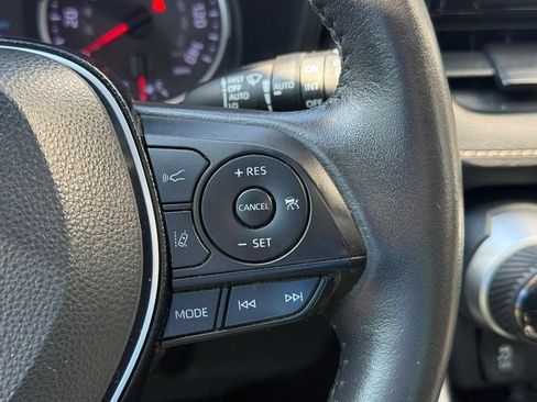 Used 2021 Toyota RAV4 XLE w/ Convenience Package AWD/4WD image 21