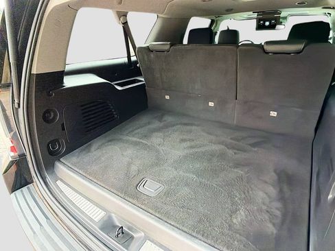 Used 2018 GMC Yukon XL SLT w/ Premium Edition AWD/4WD image 31