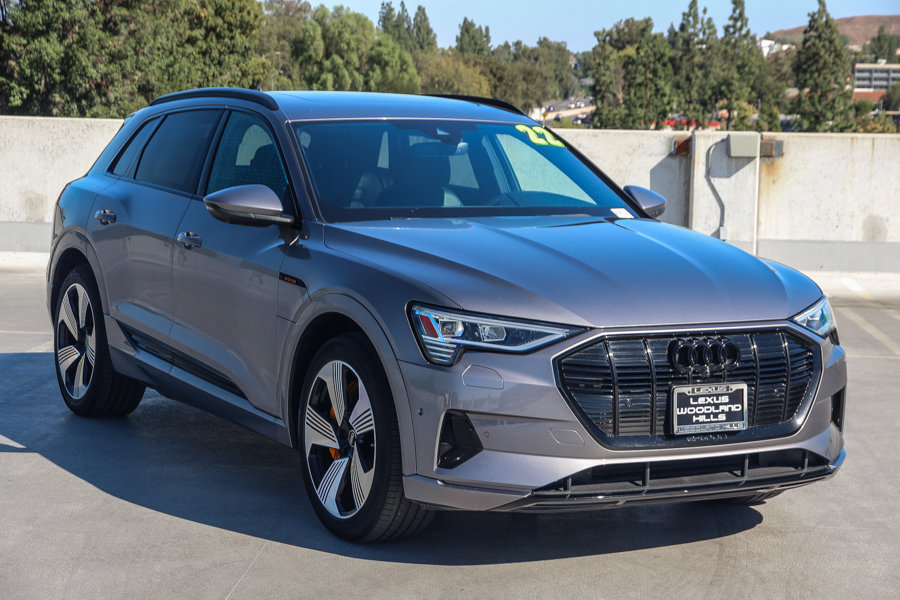 Used 2022 Audi e-tron Premium Plus w/ Premium Plus Package AWD/4WD image 3