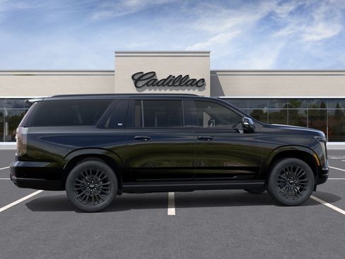 Used 2025 Cadillac Escalade ESV Sport Platinum AWD/4WD image 6