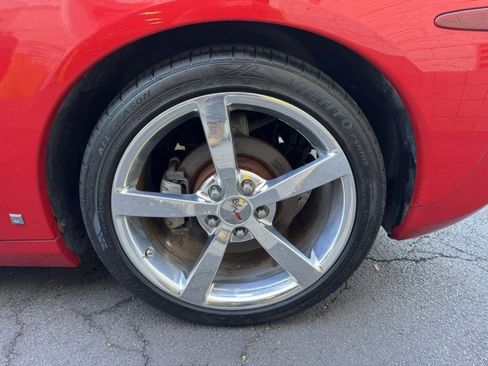 Used 2005 Chevrolet Corvette Coupe w/ Preferred Equipment Group RWD image 31