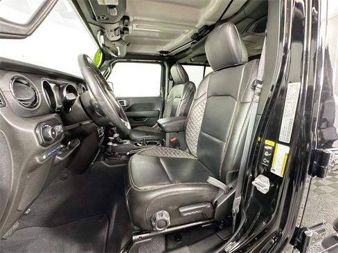 Used 2022 Jeep Wrangler Unlimited Sahara image 19