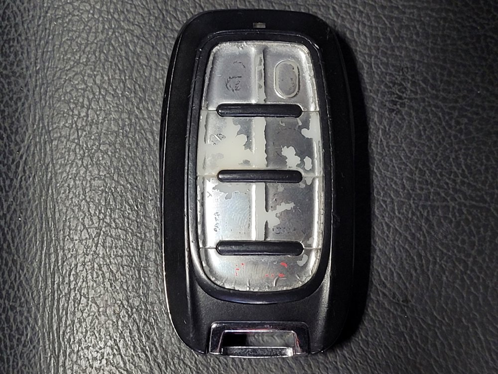Used 2020 Chrysler Pacifica Touring-L FWD image 32