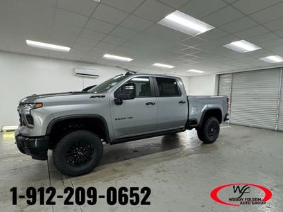New 2026 Chevrolet Silverado 2500 ZR2 w/ LPO, Dark Essentials Package
