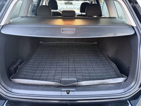 Used 2017 Volkswagen Golf S image 21