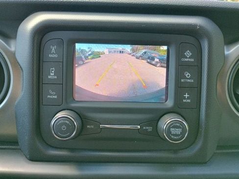 Used 2021 Jeep Wrangler Unlimited Sport AWD/4WD image 31