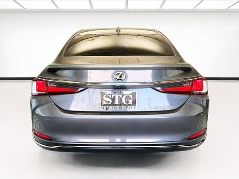 Used 2024 Lexus ES 300h F Sport w/ Accessory Package (Z2) FWD image 5