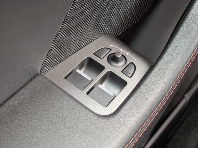 Used 2018 Jaguar F-TYPE R-Dynamic RWD image 28
