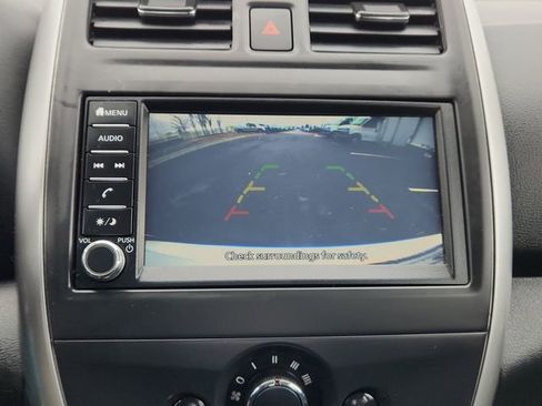 Used 2019 Nissan Versa SV image 41