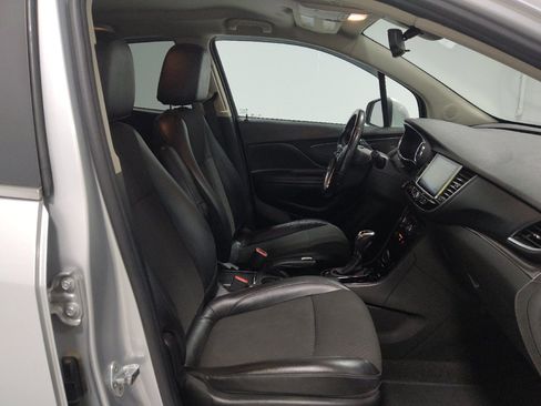 Used 2020 Buick Encore Preferred FWD image 21