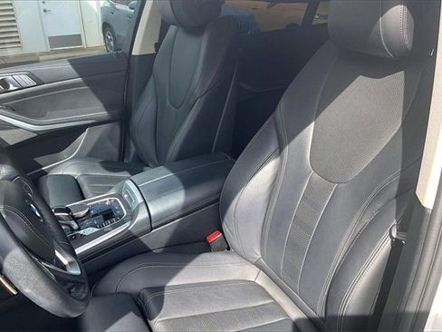 Used 2022 BMW X7 xDrive40i w/ Premium Package image 23