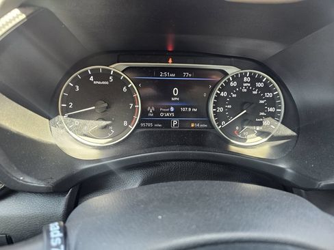 Used 2021 Nissan Sentra SV FWD image 33