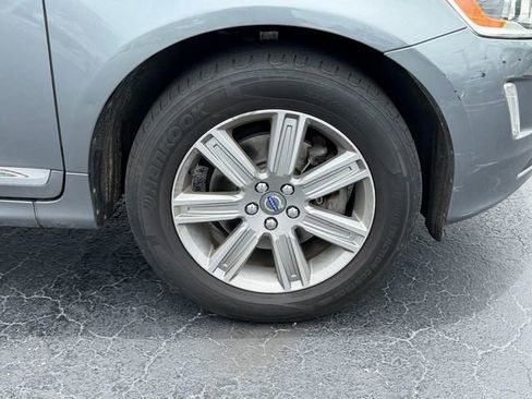 Used 2016 Volvo XC60 T6 w/ Proximity Package AWD/4WD image 9