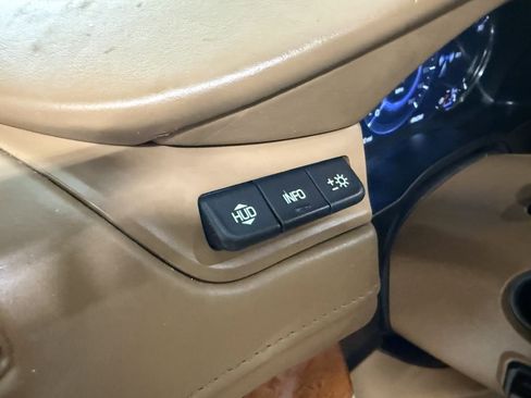 Used 2016 Cadillac Escalade ESV Platinum image 13