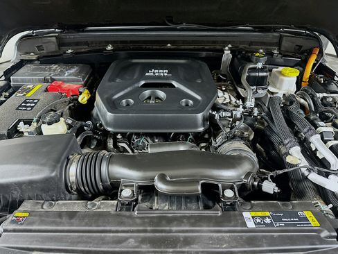 Used 2023 Jeep Wrangler Unlimited Rubicon 4xe w/ Steel Bumper Group AWD/4WD image 33