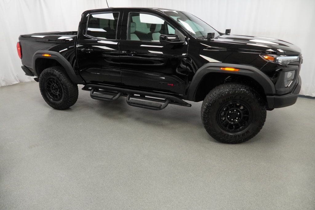 Used 2024 GMC Canyon AT4X w/ AT4X AEV Edition AWD/4WD image 5